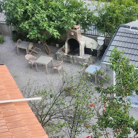 White Coral House Apartment